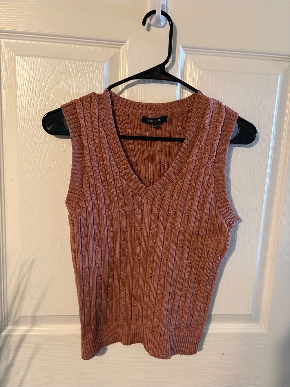 Love Tree Mauve Rose Cable Knit V-Neck Sweater Vest